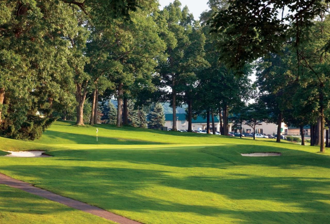 Lakeview Golf Resort Моргантаун Экстерьер фото